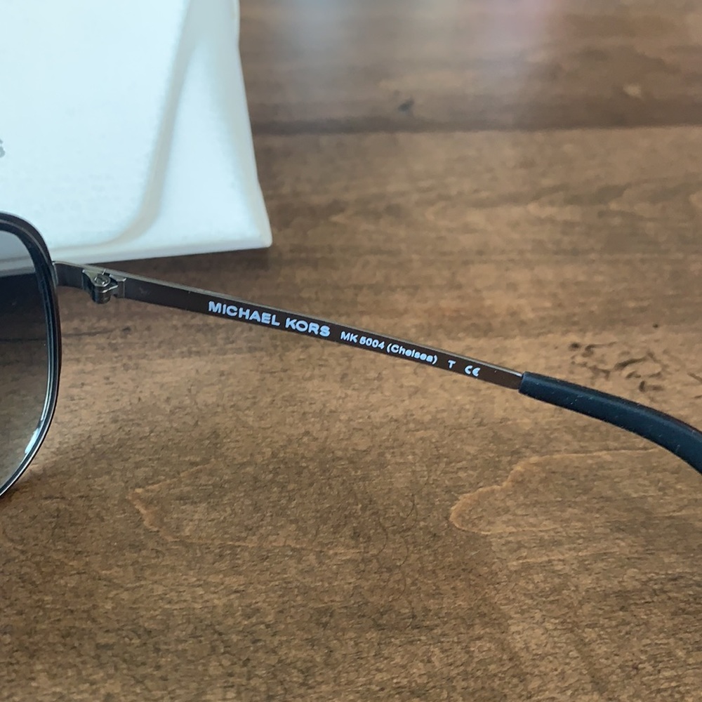 Michael Kors Chelsea style sunglasses in black - Picture 3 of 4